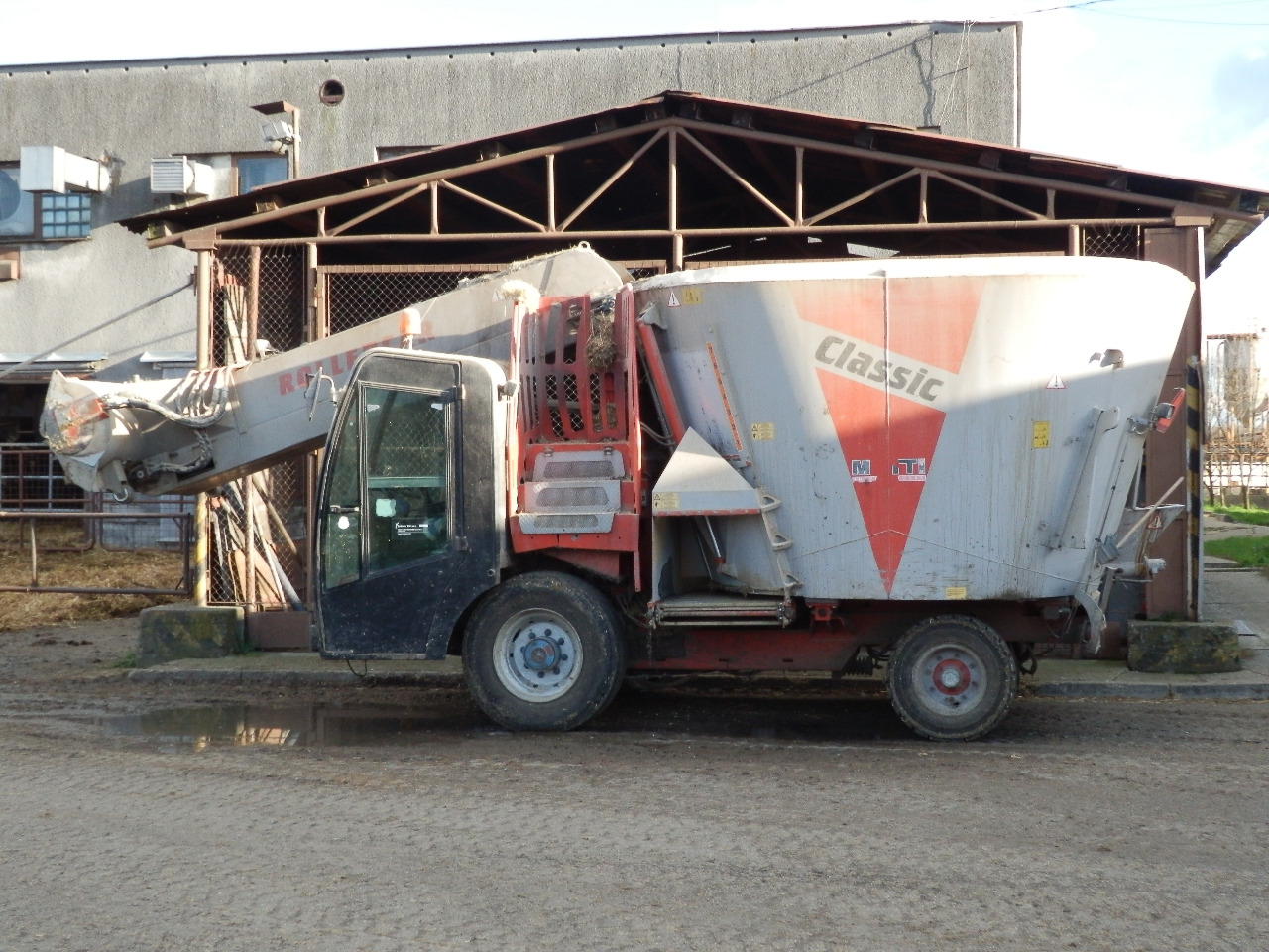 Míchací krmný vůz